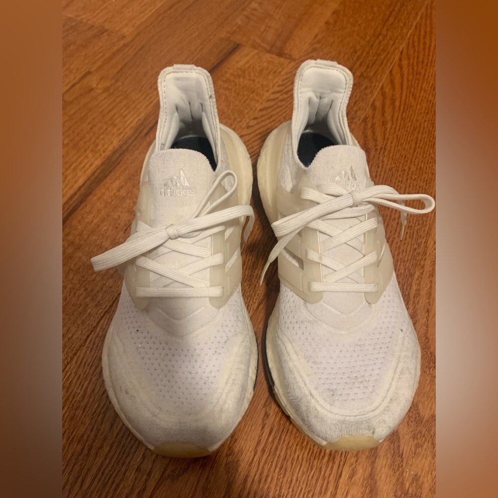 Adidas Women’s Ultraboost 22